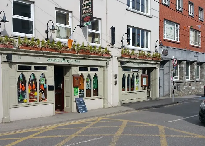 Annie May\'S Bar, B&B